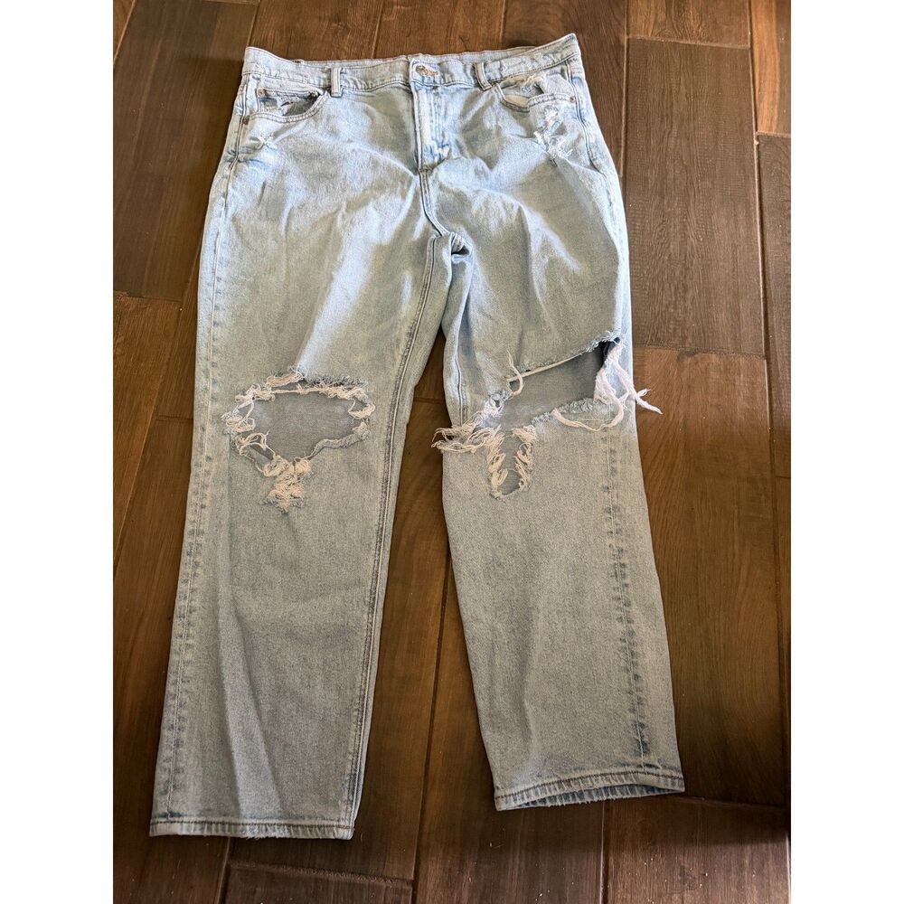 American Eagle Lightwash Jeans
